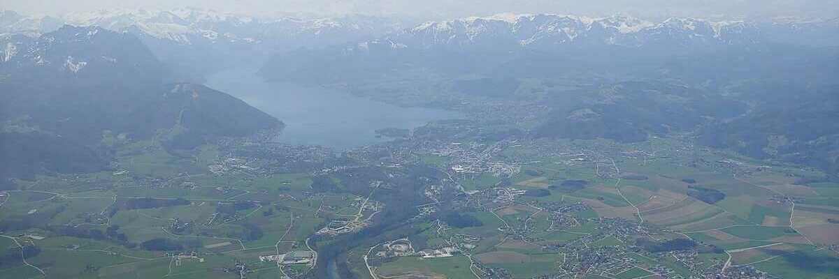 Flugwegposition um 10:04:50: Aufgenommen in der Nähe von Gemeinde Laakirchen, Laakirchen, Österreich in 1816 Meter